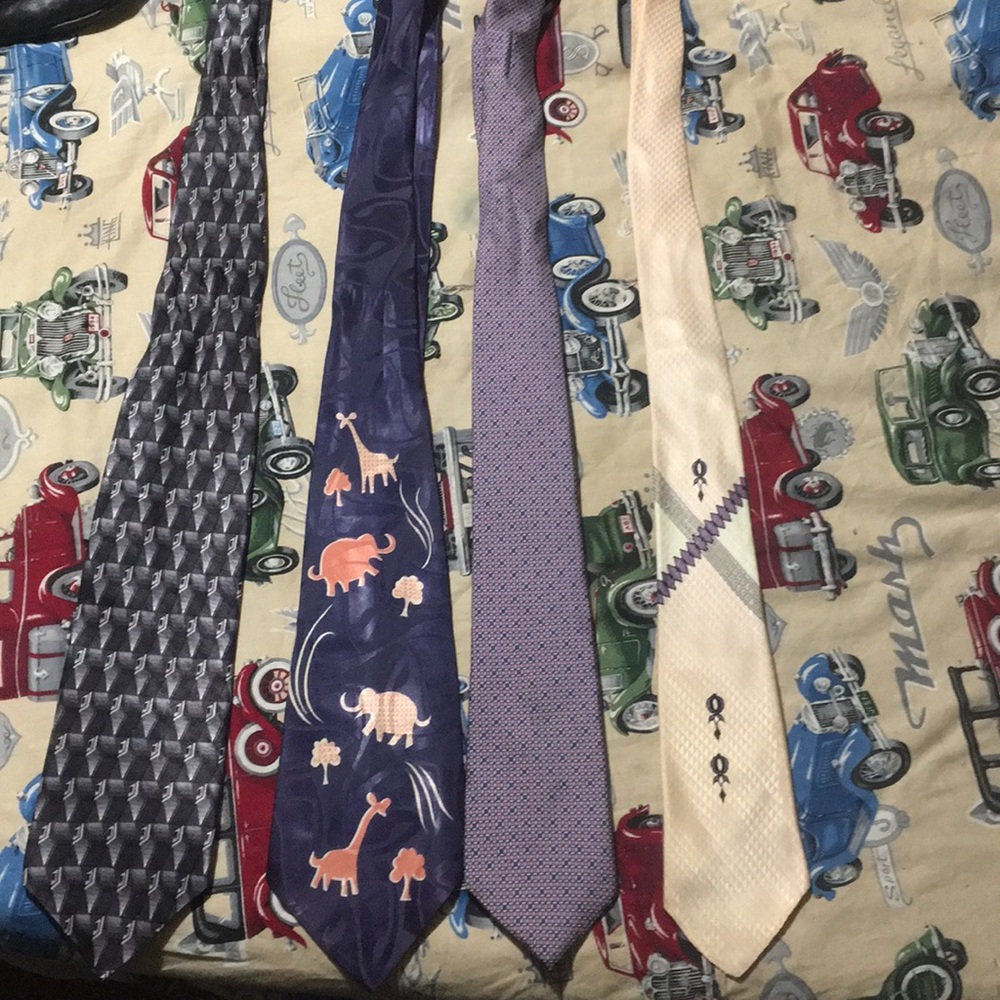Lot of 4 ties 2 vintage one Christian Dior